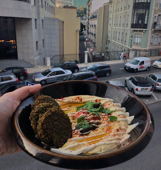 Push Tak. A comida tradicional do Médio Oriente chegou à Graça e ao Marquês